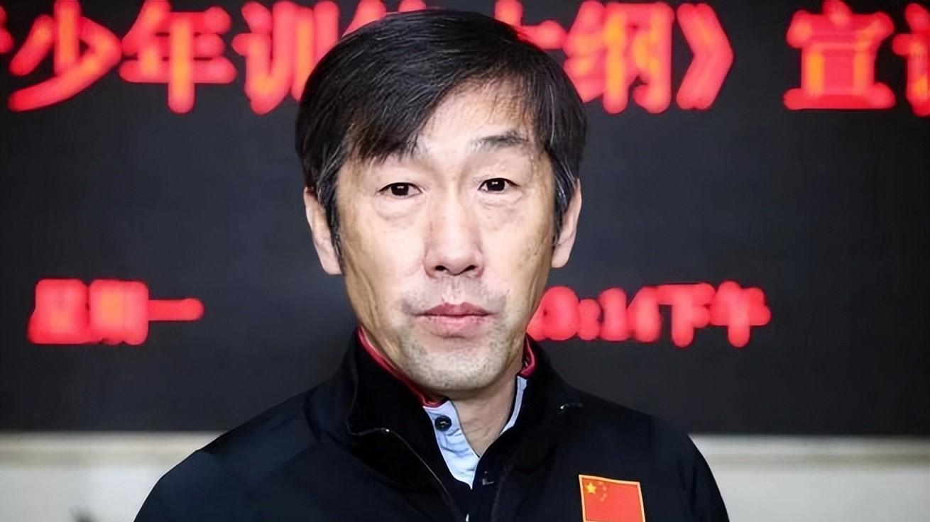 包含小家子气！国足100万欧难买到欧洲优秀教练，高洪波郑智才是明智选择的词条