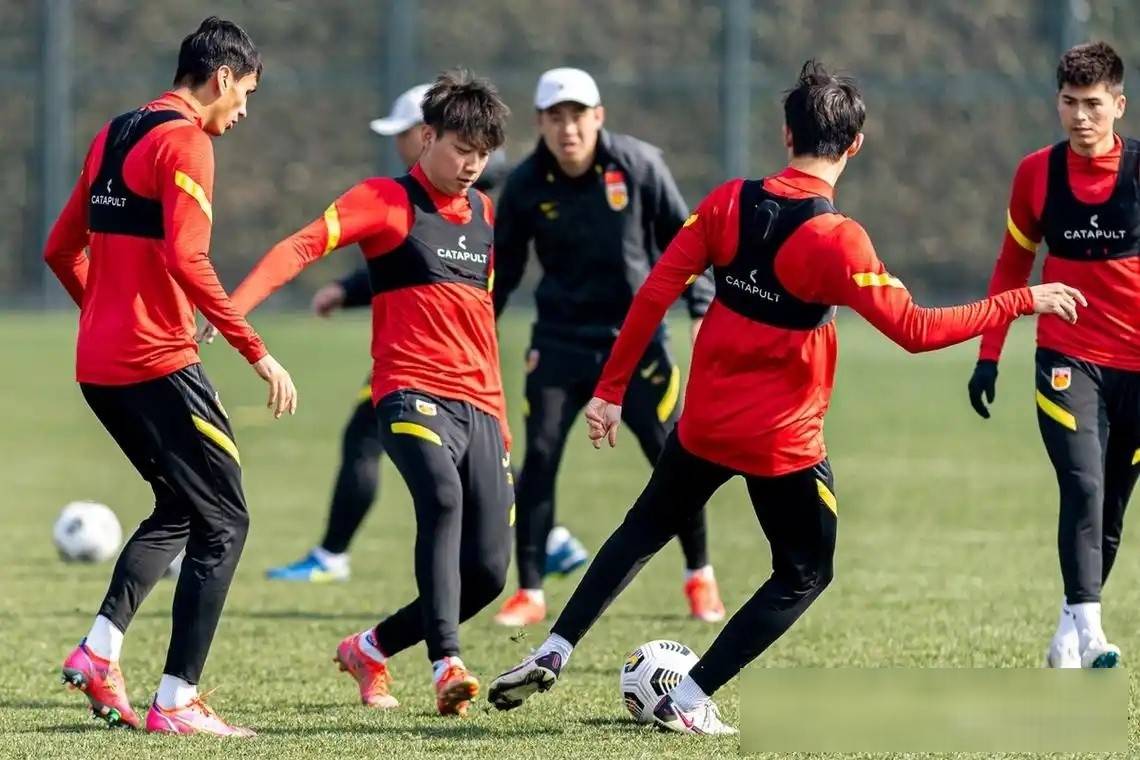 3-1！中国女足太强，冲击东亚冠军，宋凯督战，直播引热议的简单介绍