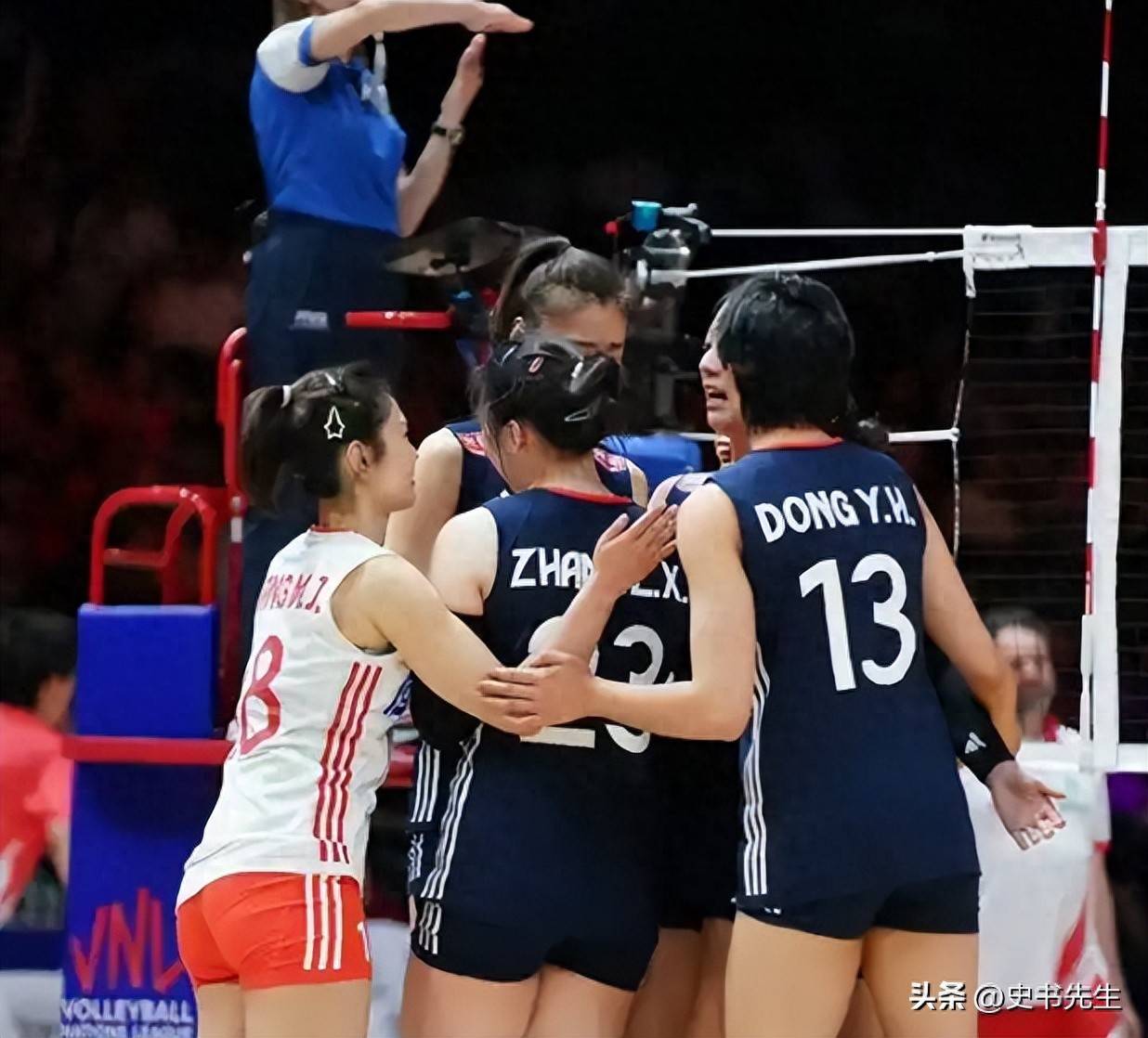 惊天大逆转！世联赛-中国女排3-2美国队