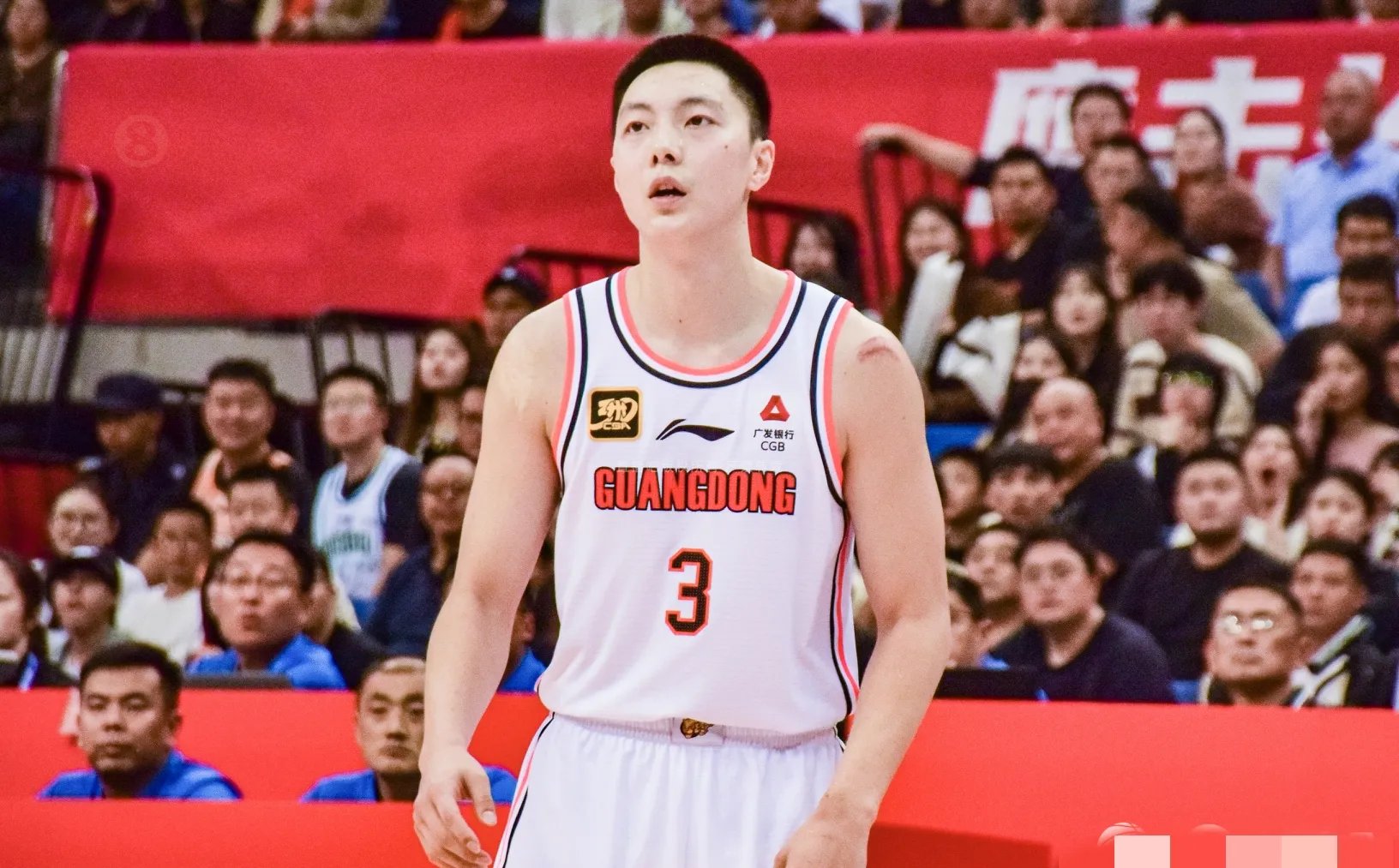 北控3换1报价胡明轩，新疆换外教，广厦核心打野球，吴前续约1年的简单介绍